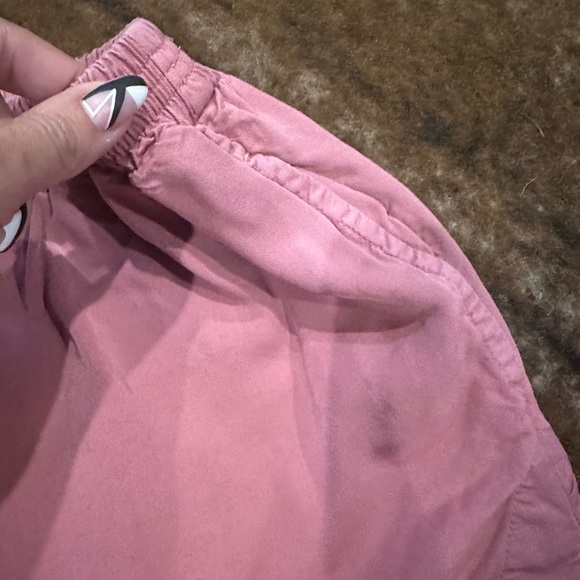 Women’s RVCA Elastic waist shorts - Picture 4 of 6